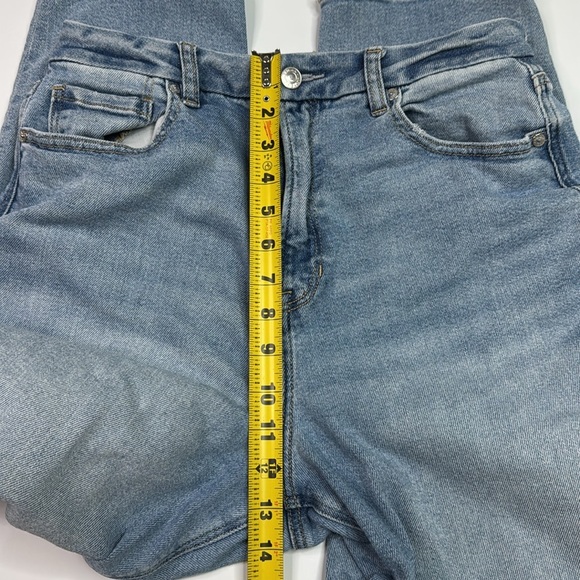 American Eagle Curvy Mom Jean Light Wash Size 10 Short - Picture 8 of 11